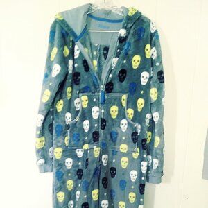 Large kids skull print one piece pajamas.